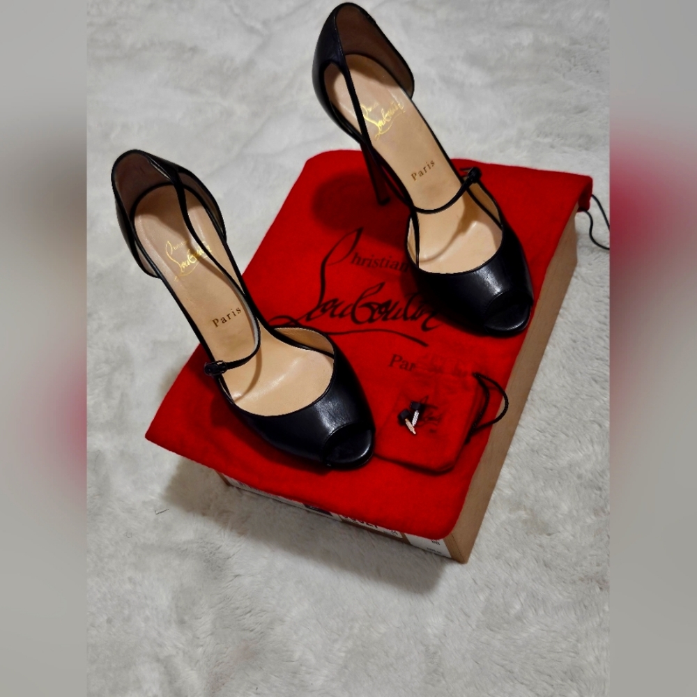 Christian Louboutin Grorolli black leather 9,5 100 mm peep toe